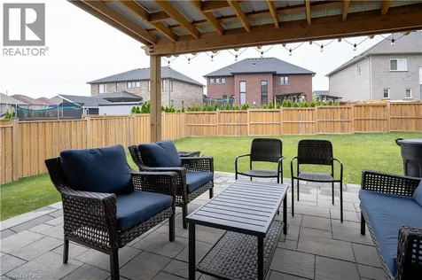 792 Snowberry Court Waterloo ON N2V 0E7