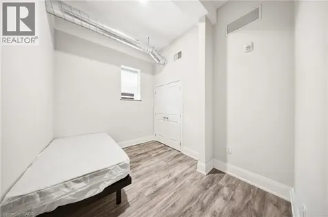 11 Queen Street Brantford ON N3T 3B1