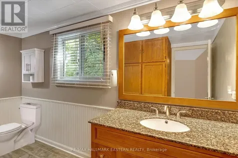51 Darling Drive Selwyn ON K0L 2W0