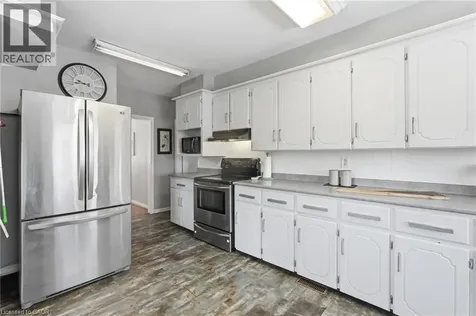 20 East 18th Street Hamilton ON L9A 4N7