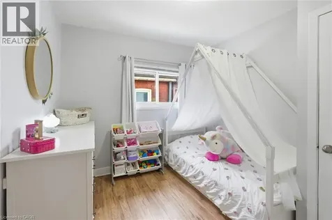 20 East 18th Street Hamilton ON L9A 4N7