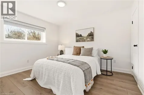 22 Rosebough Street Dundas ON L9H 5C5