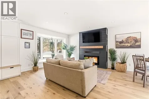 22 Rosebough Street Dundas ON L9H 5C5