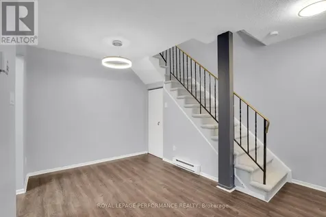 8D Lovell Lane Ottawa ON K2H 9B6
