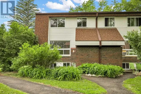 8D Lovell Lane Ottawa ON K2H 9B6