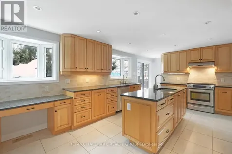 2036 Kings Grove Crescent Ottawa ON K1J 6G1