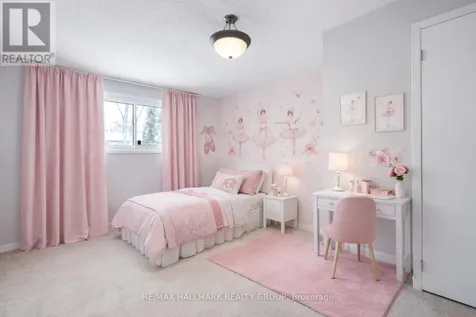 2036 Kings Grove Crescent Ottawa ON K1J 6G1
