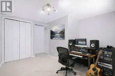 2036 Kings Grove Crescent Ottawa ON K1J 6G1