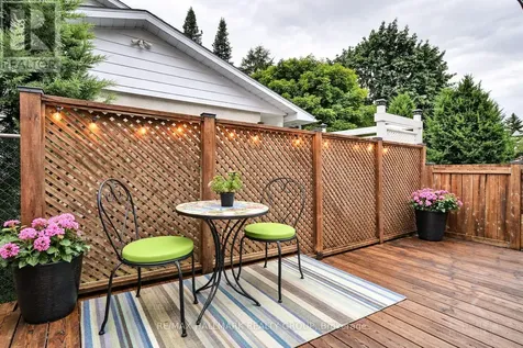 2036 Kings Grove Crescent Ottawa ON K1J 6G1