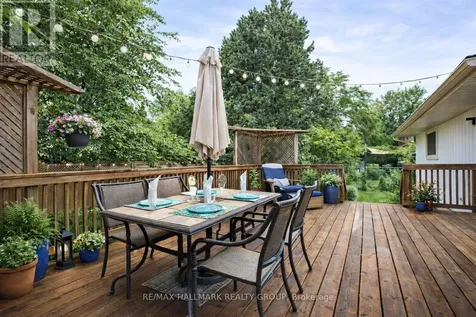 2036 Kings Grove Crescent Ottawa ON K1J 6G1