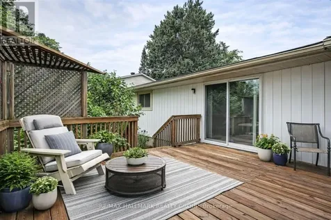 2036 Kings Grove Crescent Ottawa ON K1J 6G1