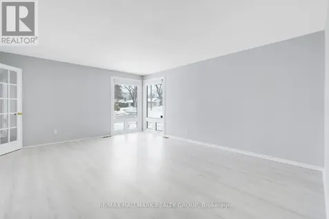 2036 Kings Grove Crescent Ottawa ON K1J 6G1