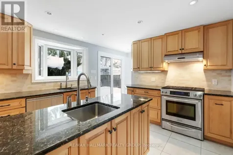 2036 Kings Grove Crescent Ottawa ON K1J 6G1