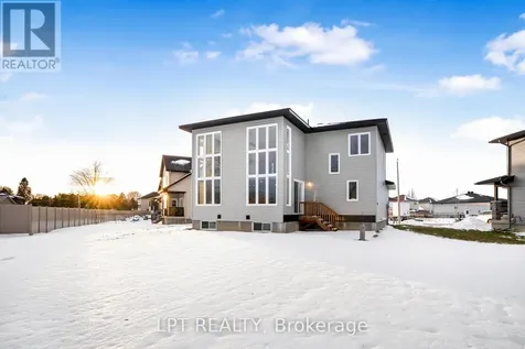 63 Chateauguay Street Russell ON K0A 1W0