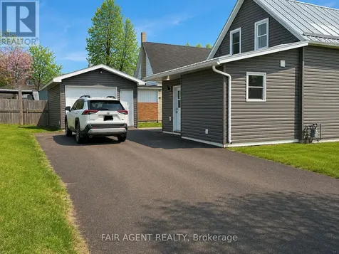 81 Bank Street South Renfrew ON K7V 2E7
