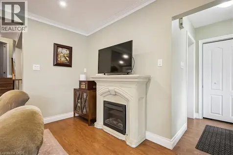 2033 Saxon Road Oakville ON L6L 2V1