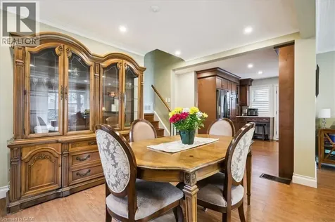 2033 Saxon Road Oakville ON L6L 2V1