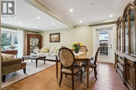 2033 Saxon Road Oakville ON L6L 2V1