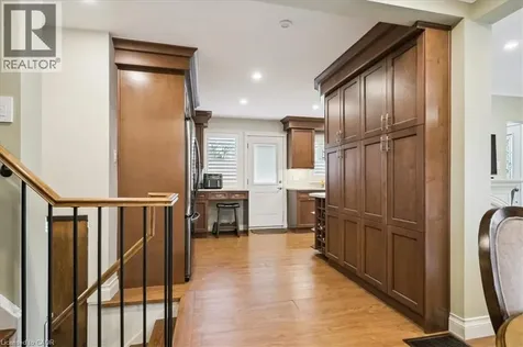 2033 Saxon Road Oakville ON L6L 2V1