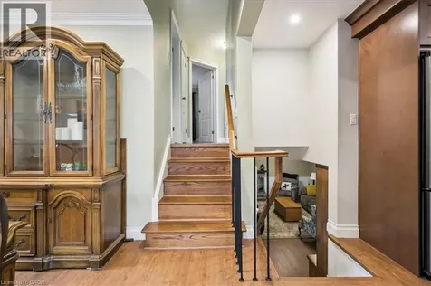 2033 Saxon Road Oakville ON L6L 2V1