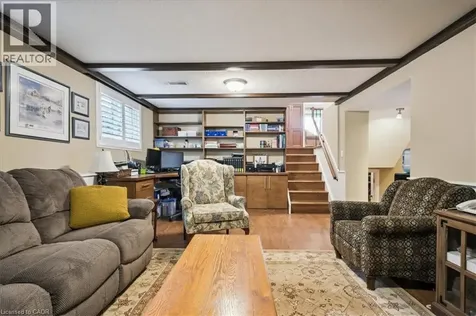 2033 Saxon Road Oakville ON L6L 2V1