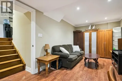2033 Saxon Road Oakville ON L6L 2V1