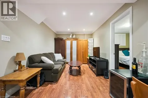 2033 Saxon Road Oakville ON L6L 2V1