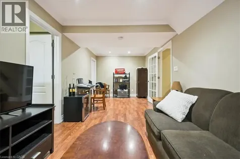 2033 Saxon Road Oakville ON L6L 2V1