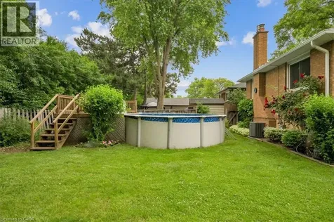 2033 Saxon Road Oakville ON L6L 2V1