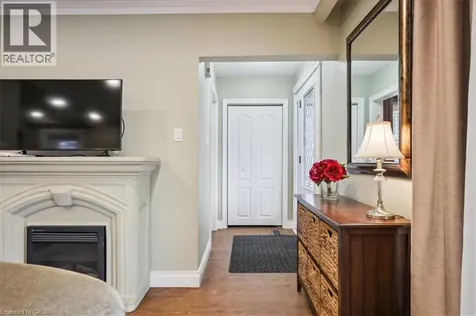 2033 Saxon Road Oakville ON L6L 2V1