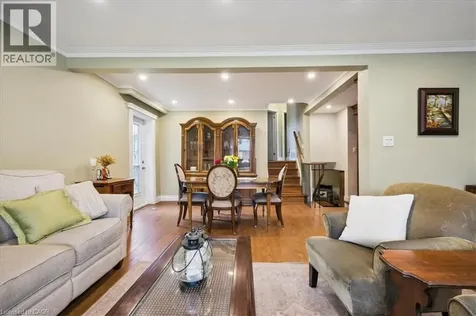 2033 Saxon Road Oakville ON L6L 2V1
