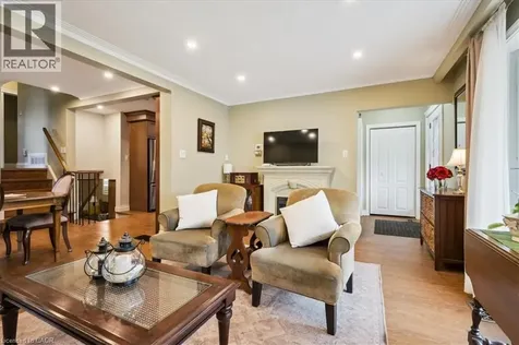 2033 Saxon Road Oakville ON L6L 2V1