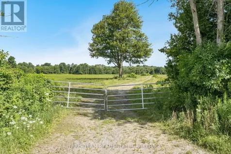 4065 15th Line Innisfil ON L0L 1L0