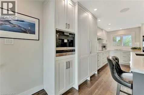 2136 Old Lakeshore Road Burlington ON L7R 1A3