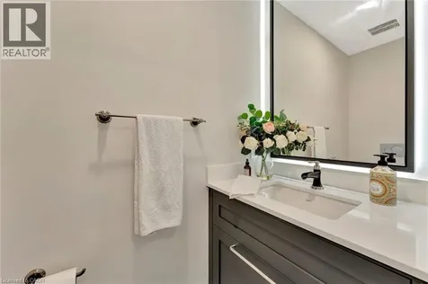 2136 Old Lakeshore Road Burlington ON L7R 1A3
