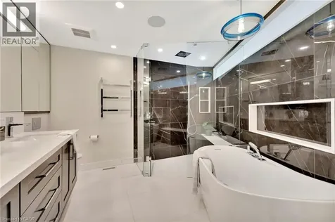 2136 Old Lakeshore Road Burlington ON L7R 1A3