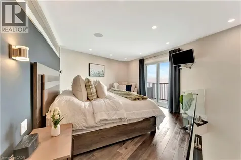 2136 Old Lakeshore Road Burlington ON L7R 1A3