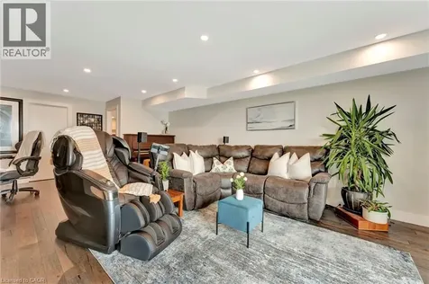 2136 Old Lakeshore Road Burlington ON L7R 1A3