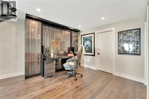 2136 Old Lakeshore Road Burlington ON L7R 1A3