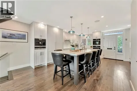 2136 Old Lakeshore Road Burlington ON L7R 1A3