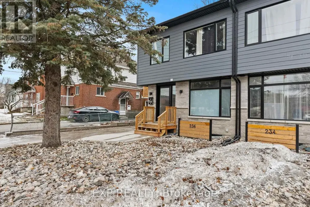 236 Woodroffe Avenue North Ottawa ON K2A 3V4