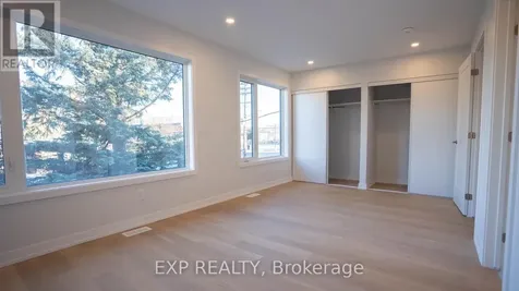 236 Woodroffe Avenue North Ottawa ON K2A 3V4