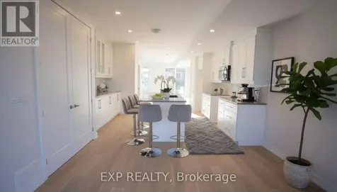 236 Woodroffe Avenue North Ottawa ON K2A 3V4