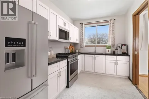 64 Neil Avenue Stoney Creek ON L8G 2N2