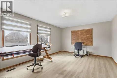 64 Neil Avenue Stoney Creek ON L8G 2N2