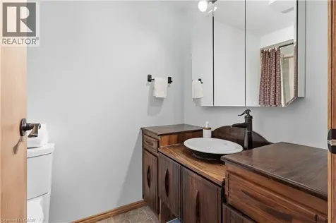 64 Neil Avenue Stoney Creek ON L8G 2N2