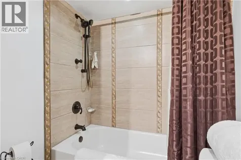 64 Neil Avenue Stoney Creek ON L8G 2N2