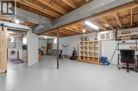 64 Neil Avenue Stoney Creek ON L8G 2N2