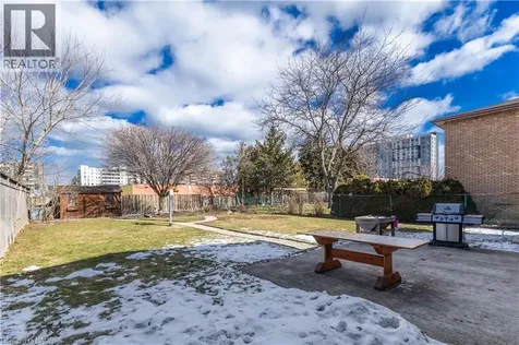 64 Neil Avenue Stoney Creek ON L8G 2N2