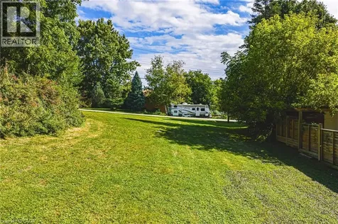 24 Rosebough Street Dundas ON L9H 5C5